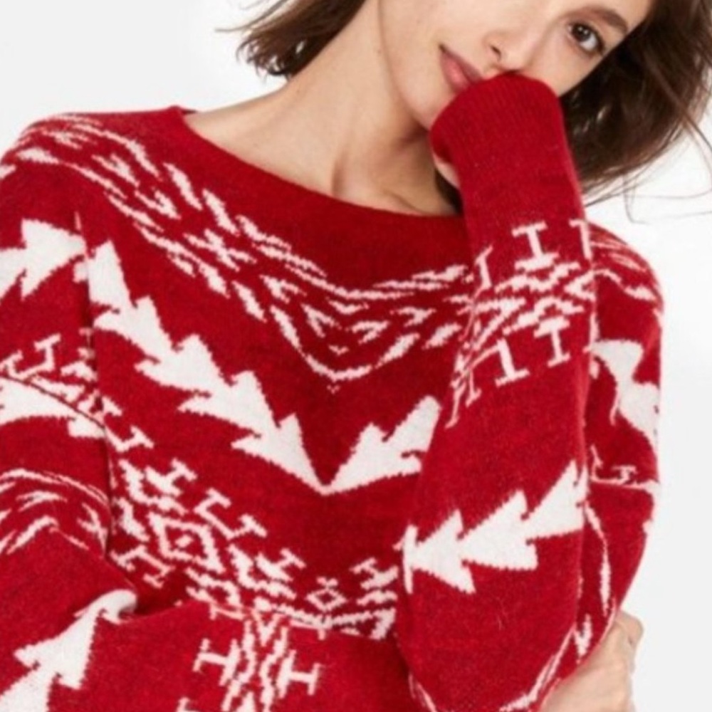 New Express Red and White Geometric Soft Women's Sweater